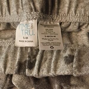 Time and Tru Gray Heather Knit Shorts - S/M